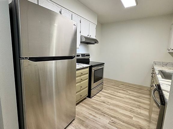2nd image of 2415 Columbia Blvd #Cc