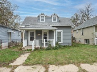 913 9th St SE, Cedar Rapids, IA 52401