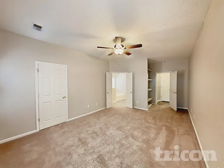 110 Fawnhill Ct — Photo 14