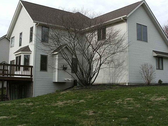 2nd image of 2916 S Kings Ct