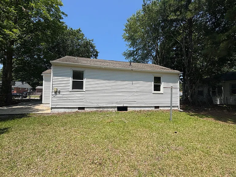 412 New River Dr — Photo 13