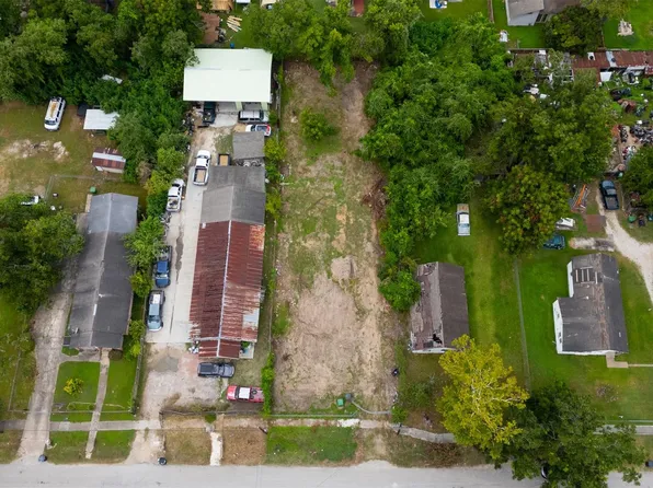 8613 Lavender St, Houston, TX 77016