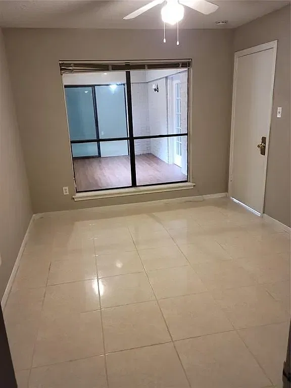4 bed, 2380 sqft, $1,995 — Photo 4