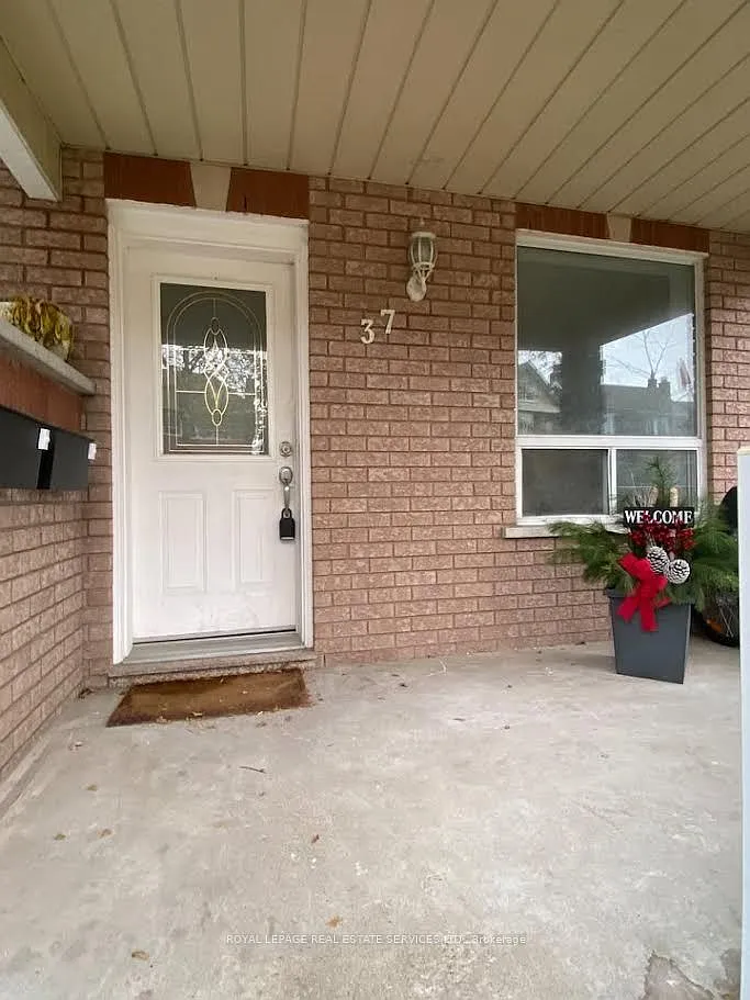 Building Photo - 37 Gillespie Ave #MAIN FLOOR