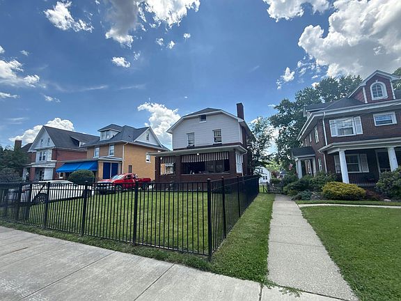 2nd image of 325 Hawthorne St
