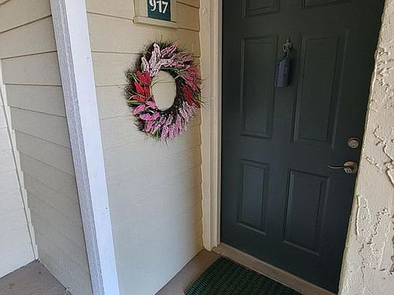 2nd image of 900 Ironwood Dr Unit 917