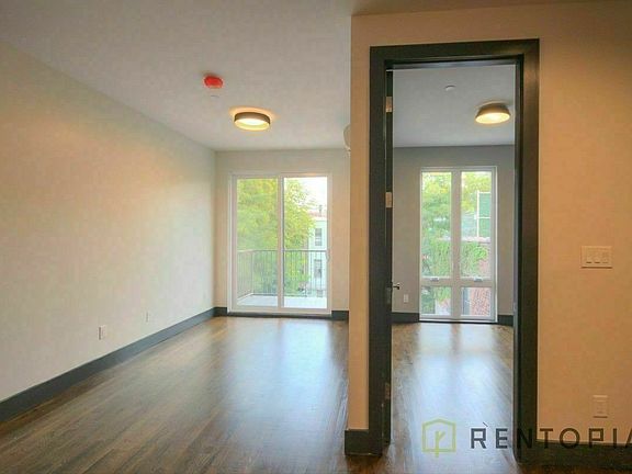 3rd image of 276 Nostrand Ave #3R