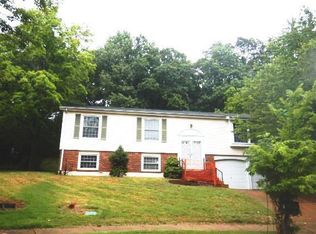 7 Treehill Ct, Ballwin, MO 63021