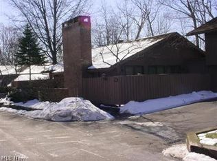 716-7 Claridge Ln #3F, Aurora, OH 44202