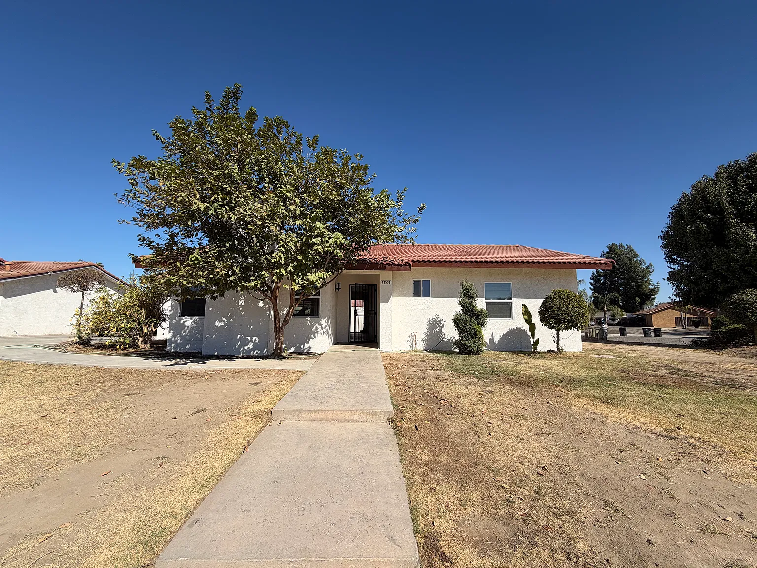 3 bed, 1200 sqft, $1,850 — Photo 1