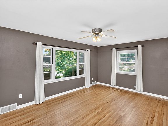 4th image of 1311 Stafford Ave