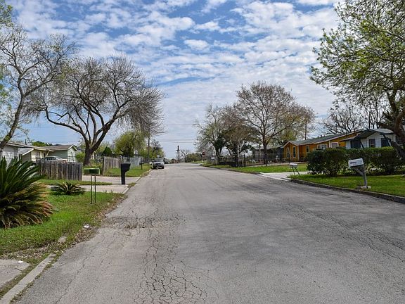 5th image of 319 Zabra St