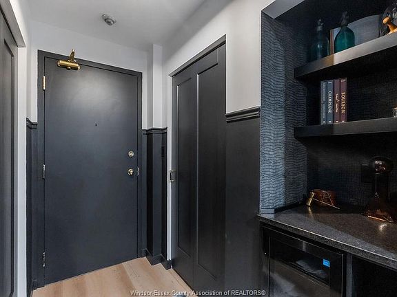 4th image of 540 Ouellette Ave #7C