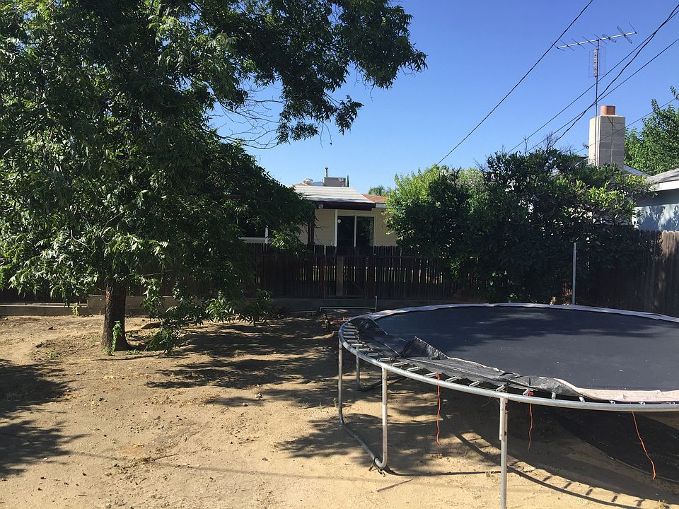 2nd image of 104 E San Emidio St