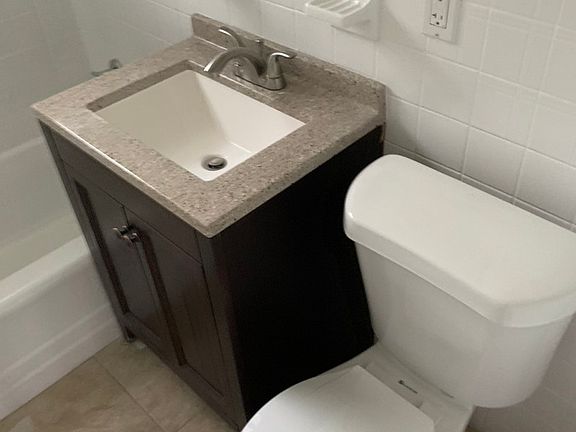3rd image of 136 Prima Vista Blvd