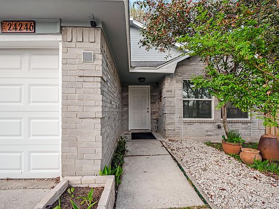 3rd image of 24246 Spring Sunset Dr