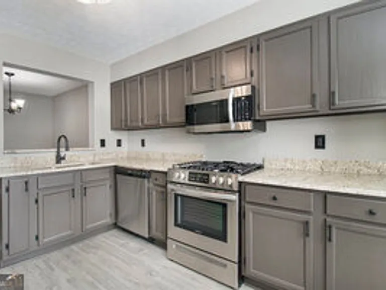 9432 Cypress Ln — Photo 11