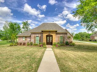 43 Golf Club Dr, Haughton, LA 71037