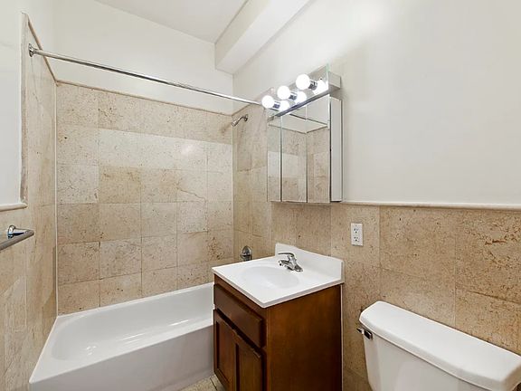 5th image of 2149 Frederick Douglass Blvd #2B