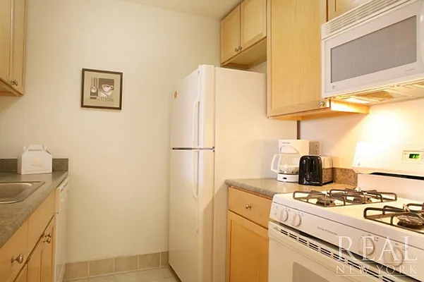 Rented by REAL New York | media 12