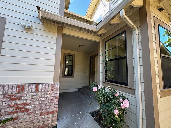 3rd image of 1870 Wembley Ct