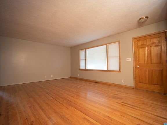 2nd image of 6956 Lynn St