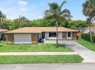 1820 N 17th Ct Court N, Lake Worth Beach, FL 33460