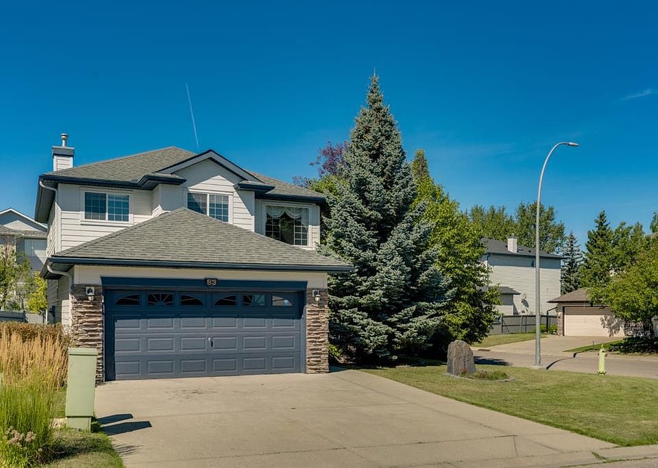 1st image of 83 NE Panorama Hills Close NW