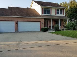 1112 Janet St, Sycamore, IL 60178