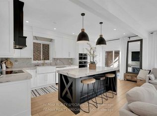 7294 Rosehurst Dr, Mississauga, ON L5N 8H1