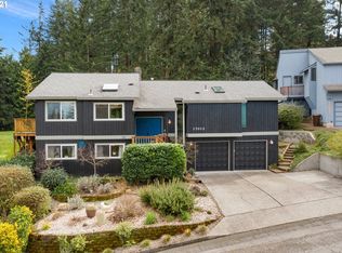 17012 Stanhelma Dr, Gladstone, OR