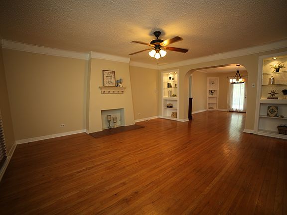 5th image of 211 Thorain Blvd