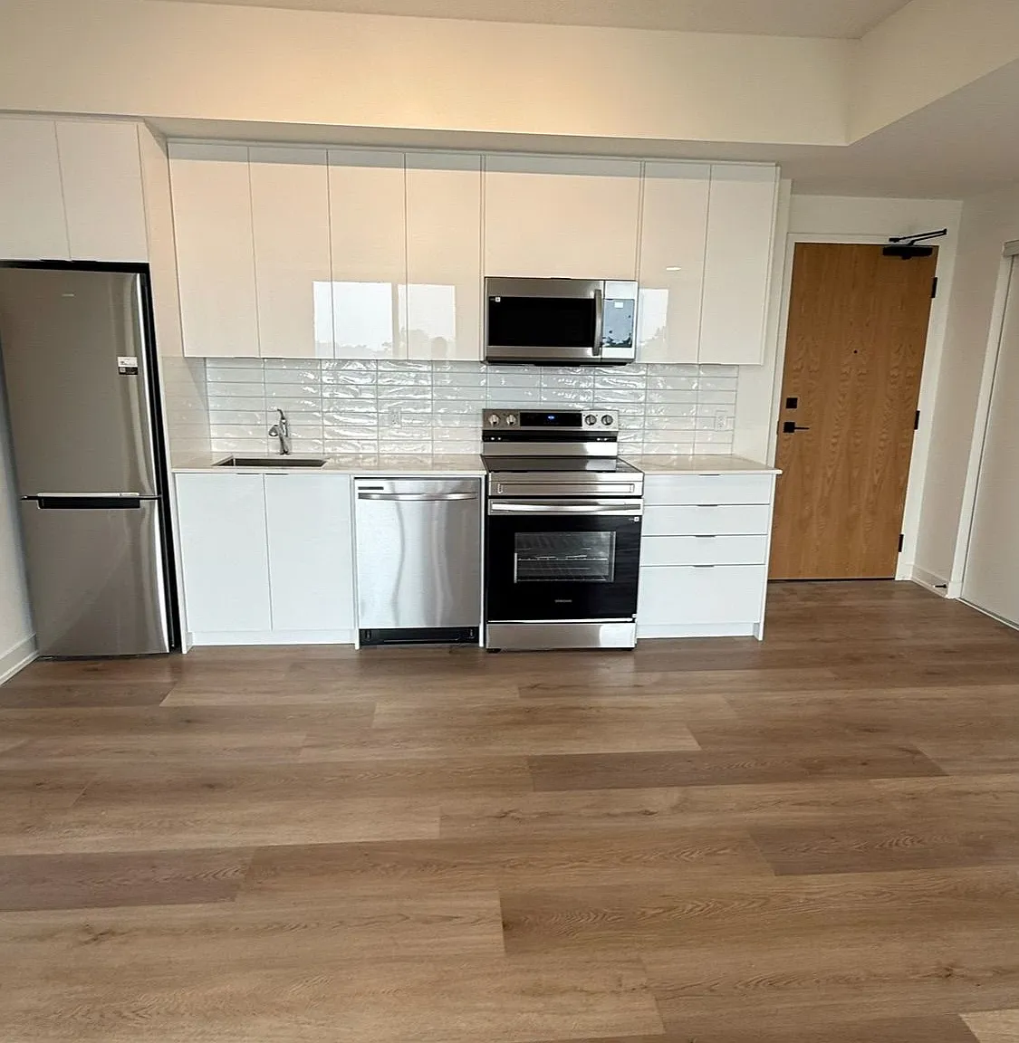 2 bed, $2,300 — Photo 4