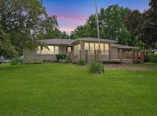 4714 E Washburn Rd, Washburn, IA 50702