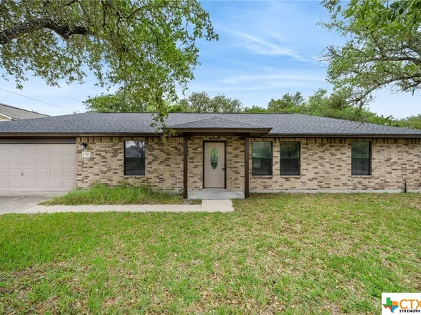 775 Redwood Ave, Rockport, TX 78382