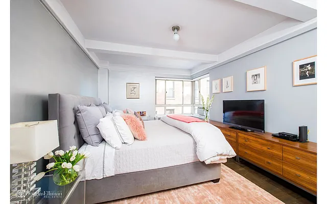 Sold by Douglas Elliman | media 7