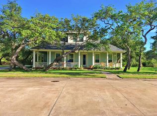 105 Boardwalk Ave, Rockport, TX 78382