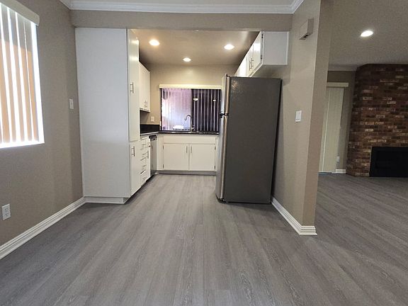 4th image of 2616 Sycamore Dr #2618