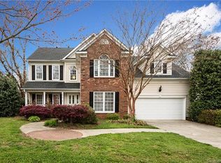 8818 Kingston Forest Dr, Charlotte, NC 28277