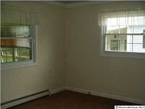 5th image of 15 Biscayne St