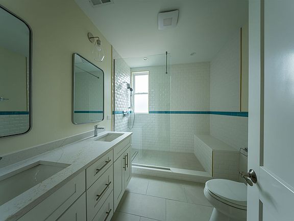 4th image of 2420 N Geneva Ter APT 2