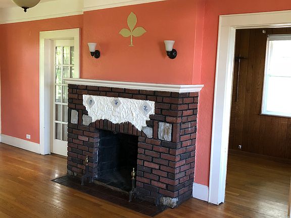 2nd image of 38 N Lawn Ave