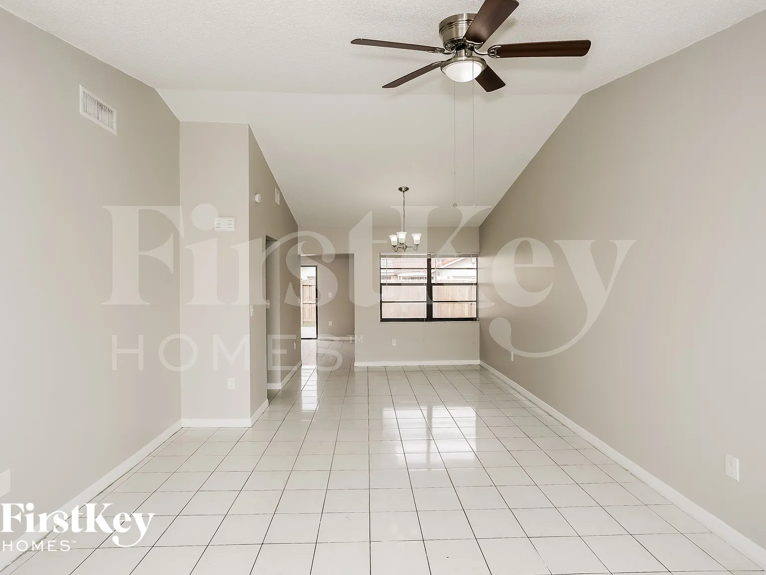 3 bed, 2.0 bath, 1346 sqft, $3,040 — Photo 3