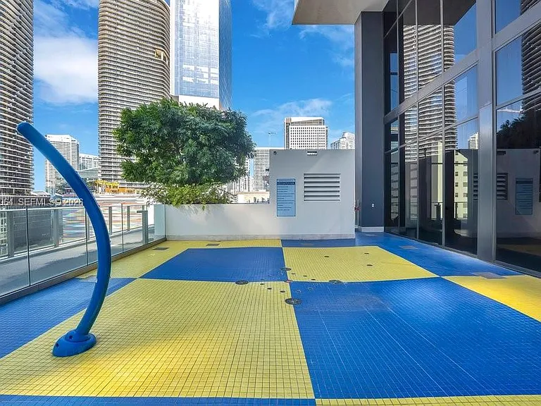 1010 Brickell Ave #1810 — Photo 22