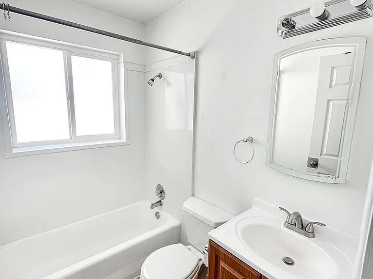 517 N 900 W — Photo 7