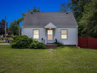 703 34th St NE, Cedar Rapids, IA, 52402