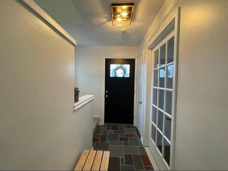2053 Vernier Rd #1 — Photo 13