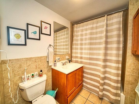 5th image of 2214 Astoria Blvd APT 2A