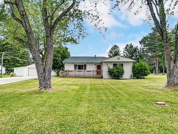 4th image of 244 N Parkway Dr