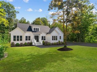 261 Quaker Ln, Scituate, RI 02857